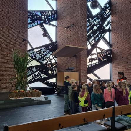 Paul-Sillus-Schule im wunderschönen Erntedankgottesdienst am 2.10.2025